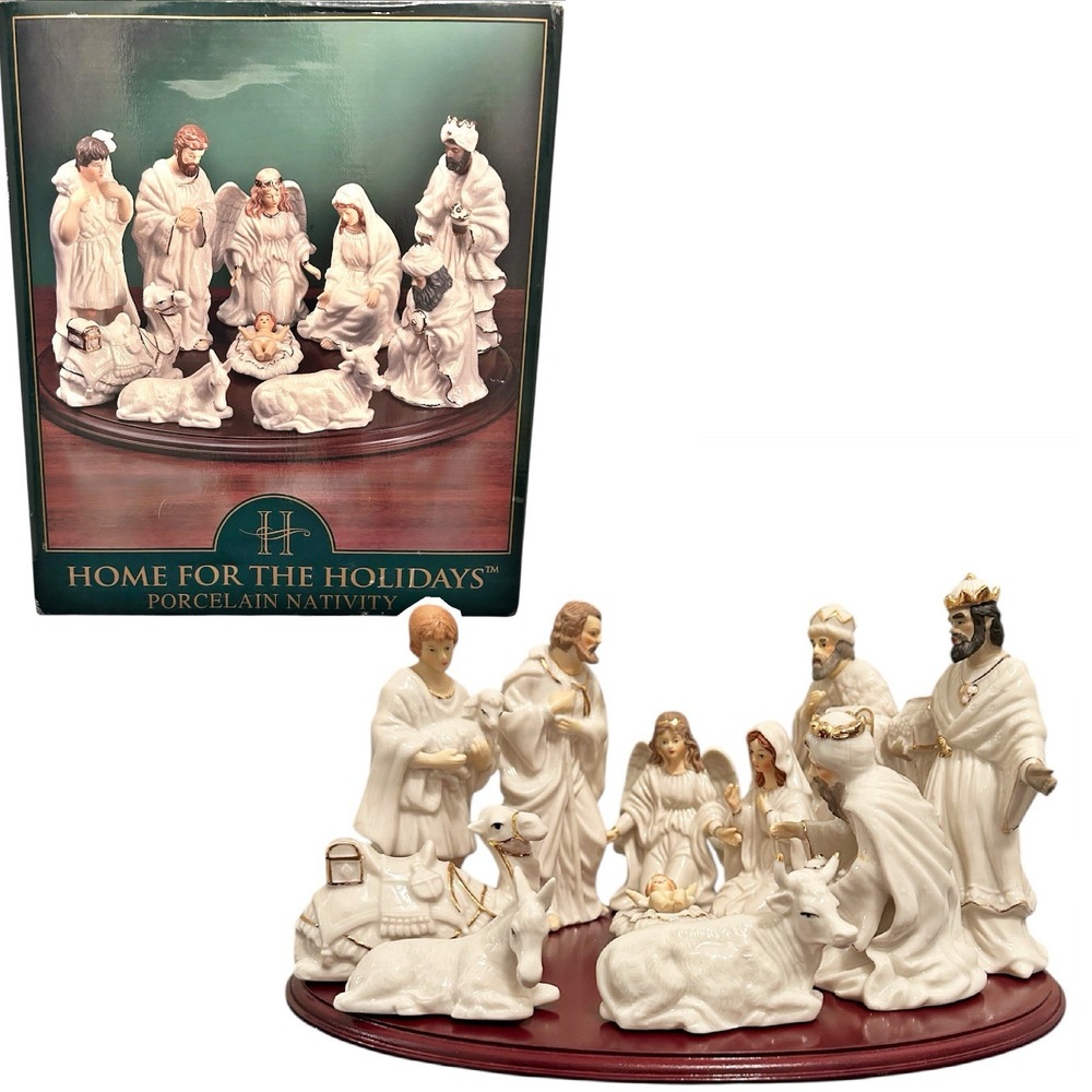 Vintage Home for the Holidays White Porcelain Nativity Set w Wooden Base &‎ Box